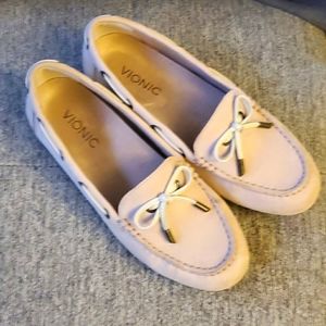 VIONIC Virginia Moccasin